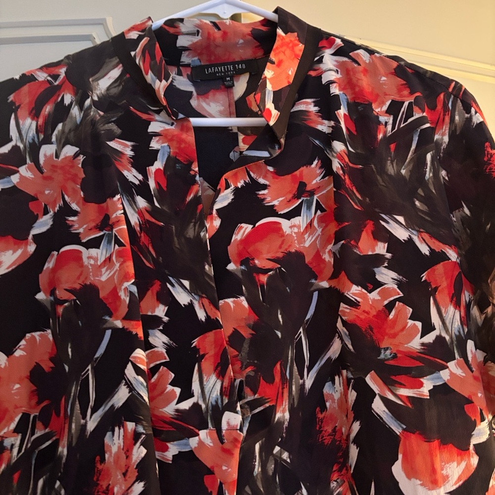 Lafayette 148 New York Wonen’s Red and Black Floral Shirt